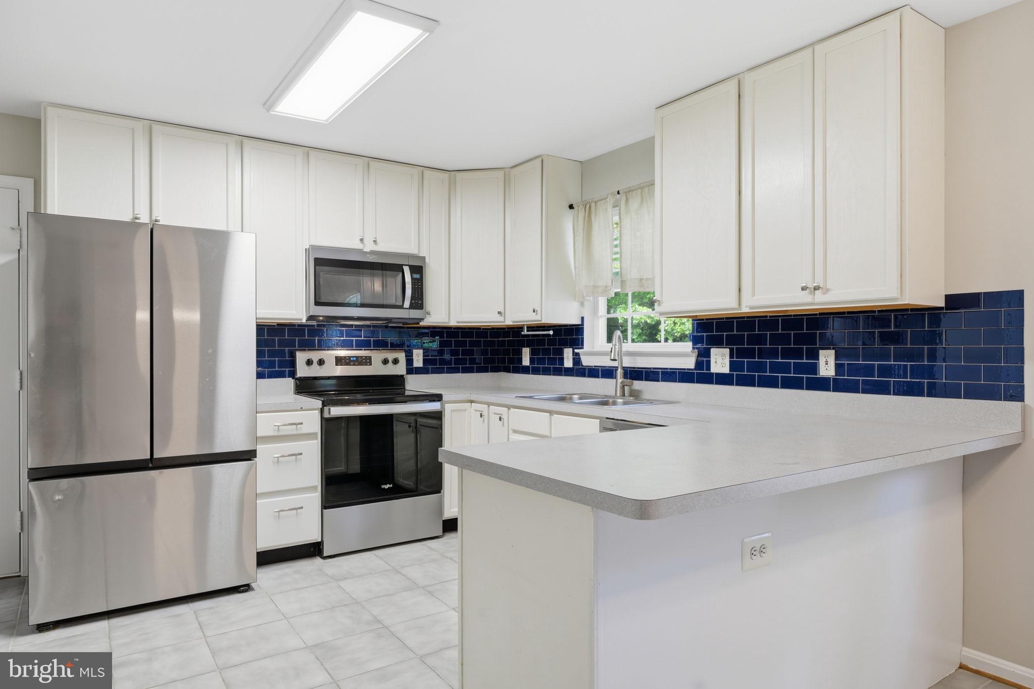 SOUTH OAKS - Residential