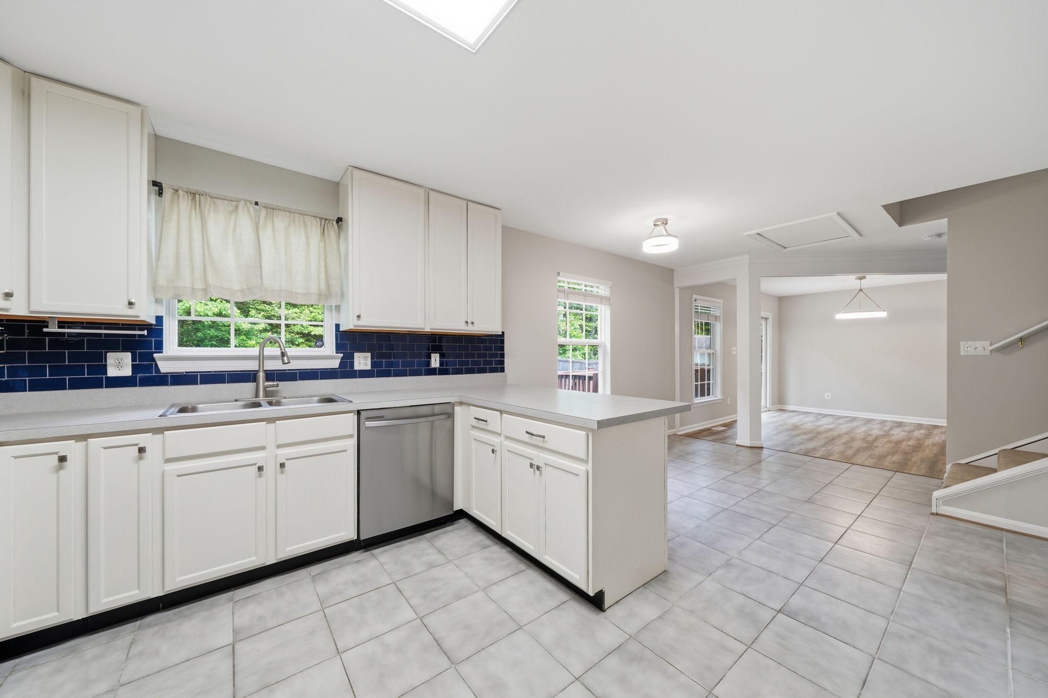 SOUTH OAKS - Residential