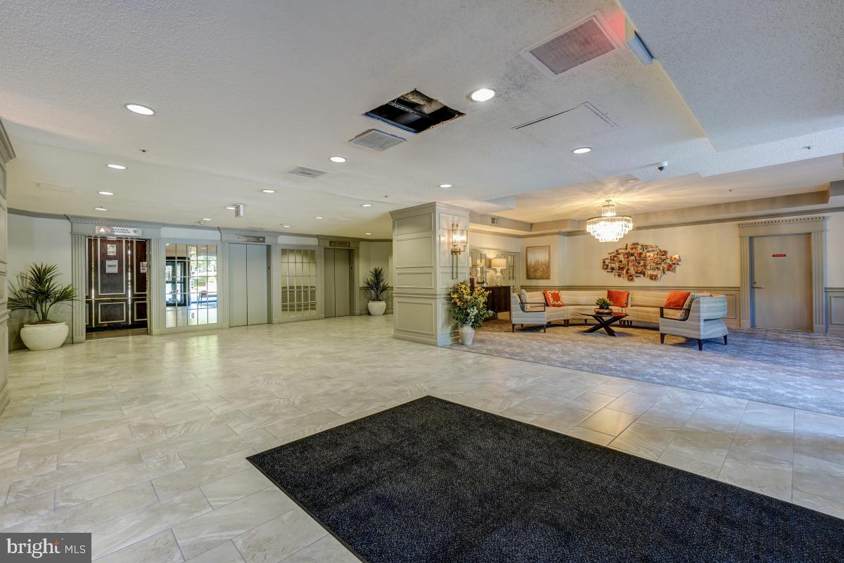 FAIRWAYS NORTH - Residential