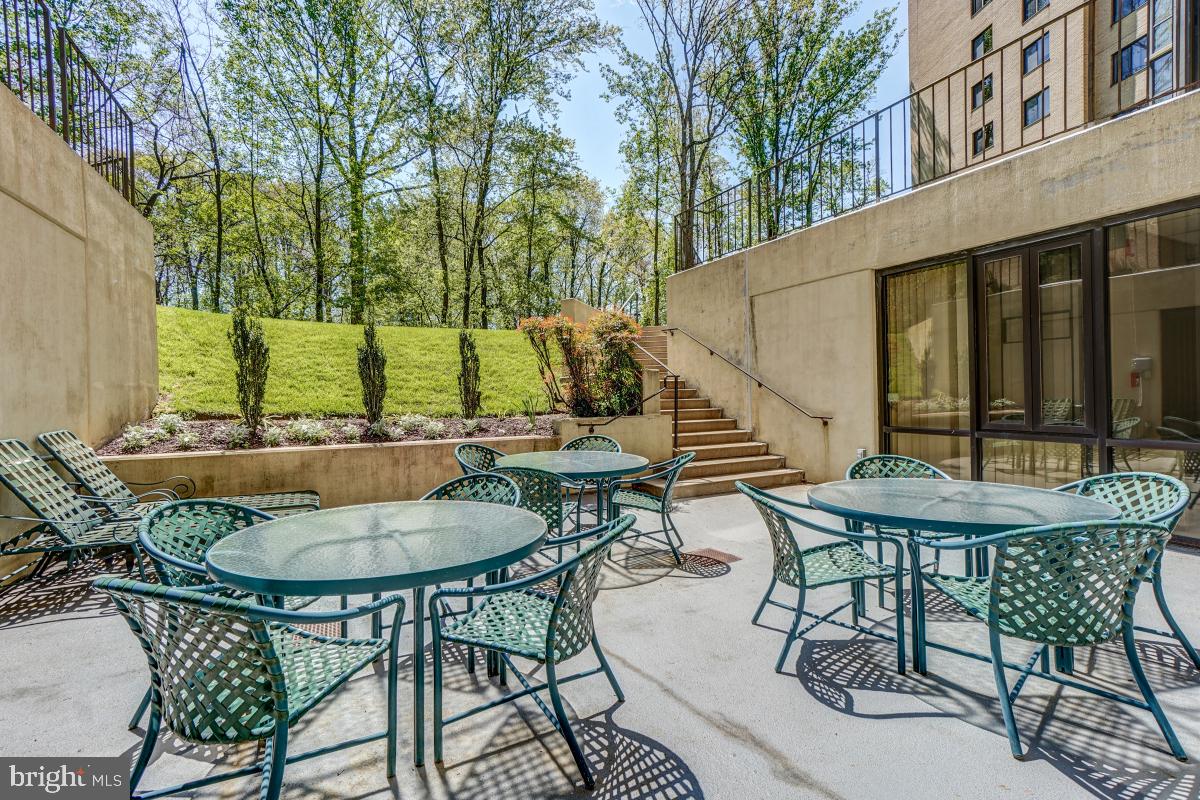 FAIRWAYS NORTH - Residential