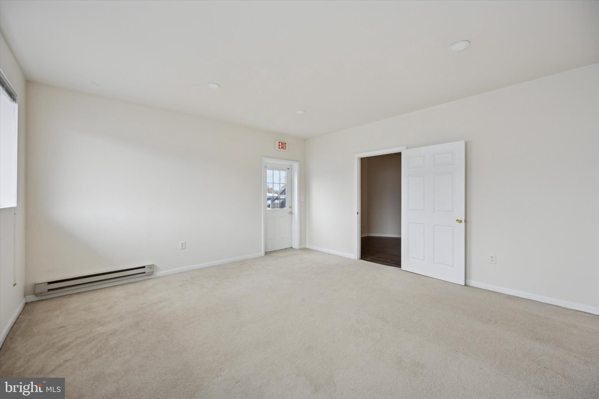 LEVITTOWN - Residential Lease