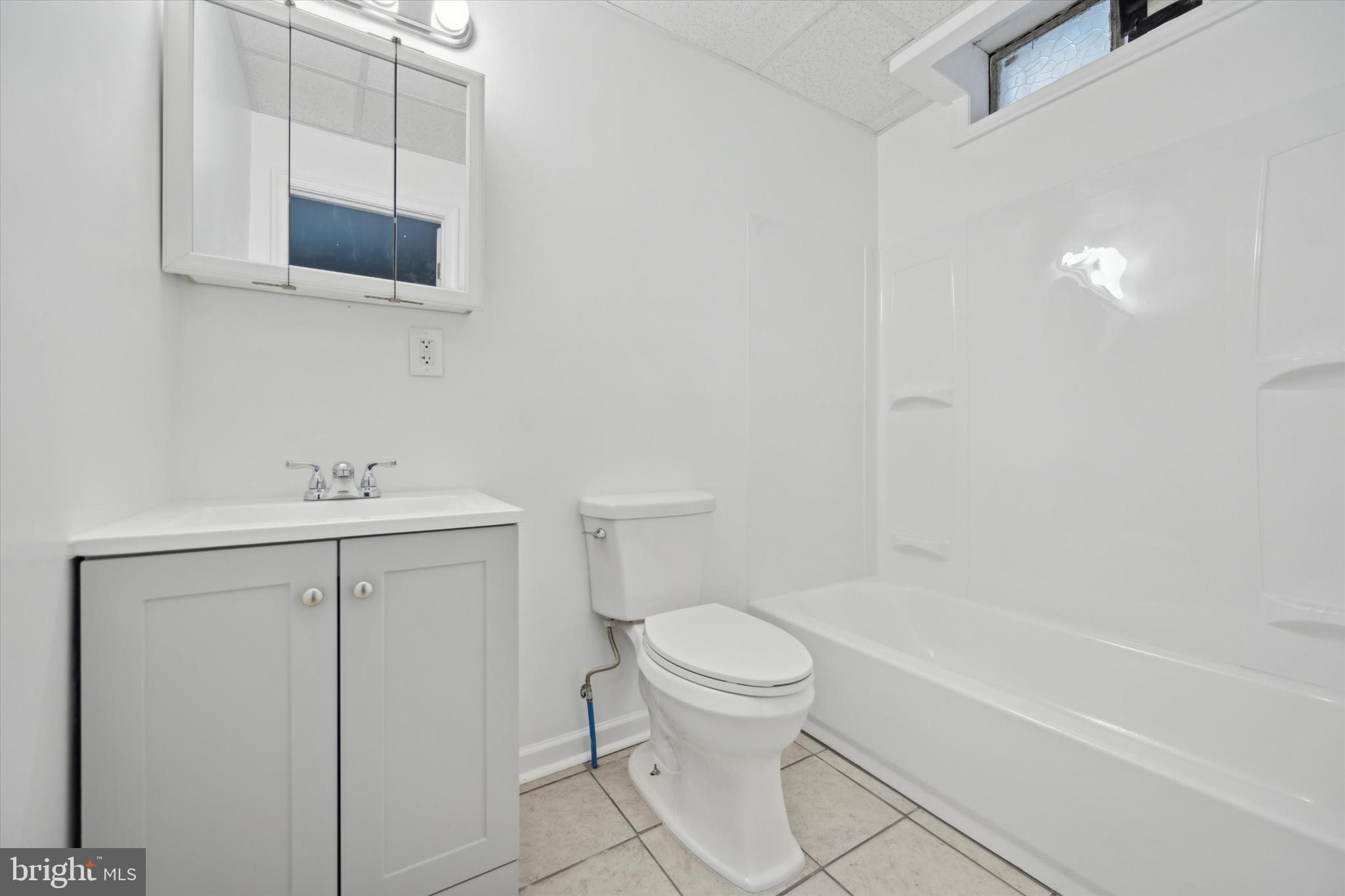 LEVITTOWN - Residential Lease