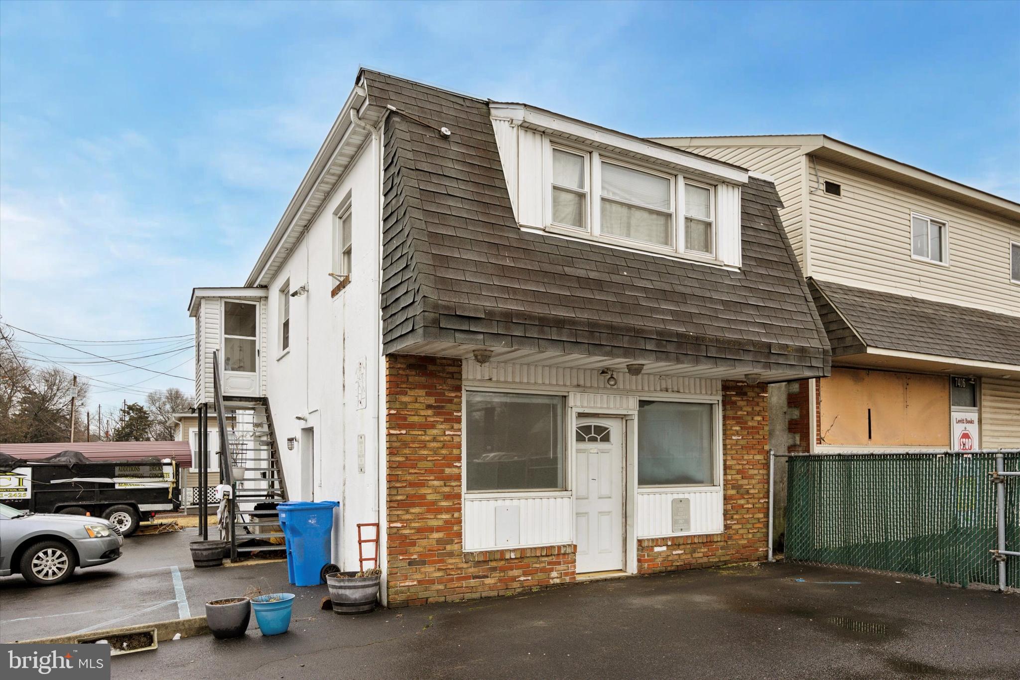 LEVITTOWN - Residential Lease