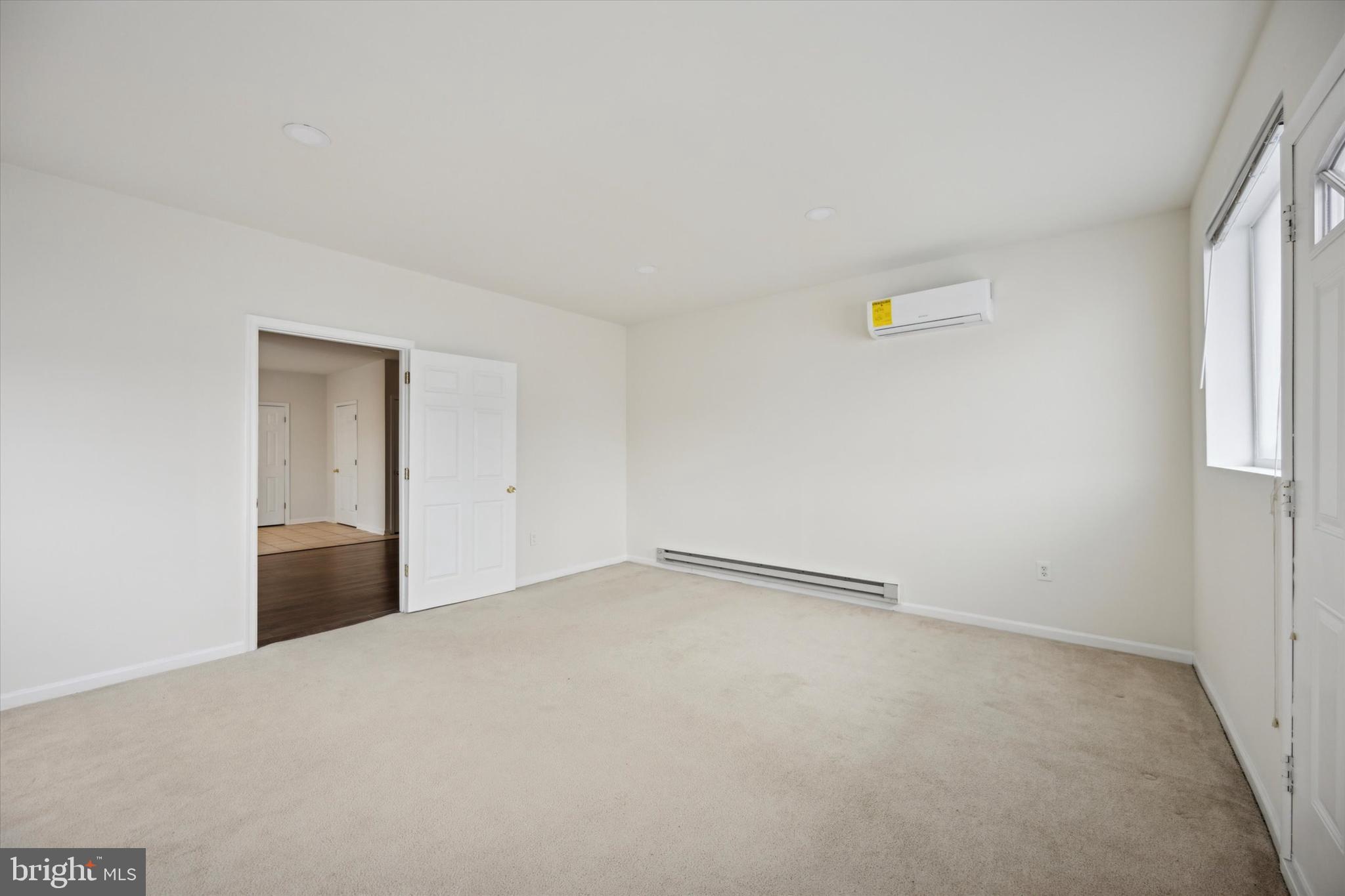 LEVITTOWN - Residential Lease