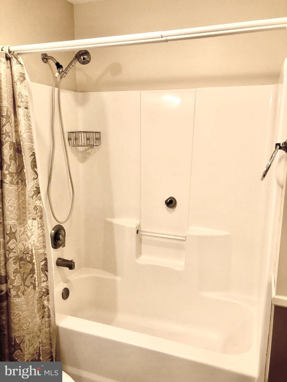 AVALON RETIREMENT COMM - Residential