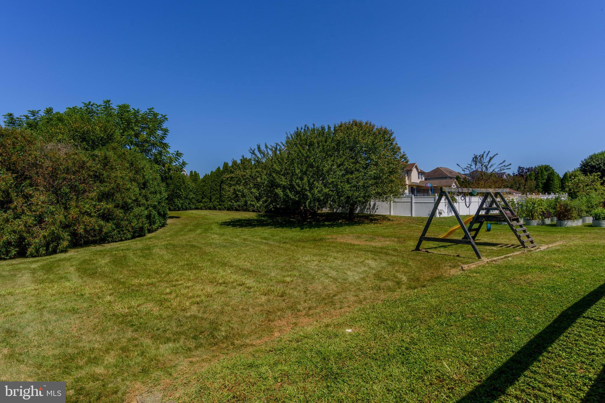 322 FOX KNOLL COURT