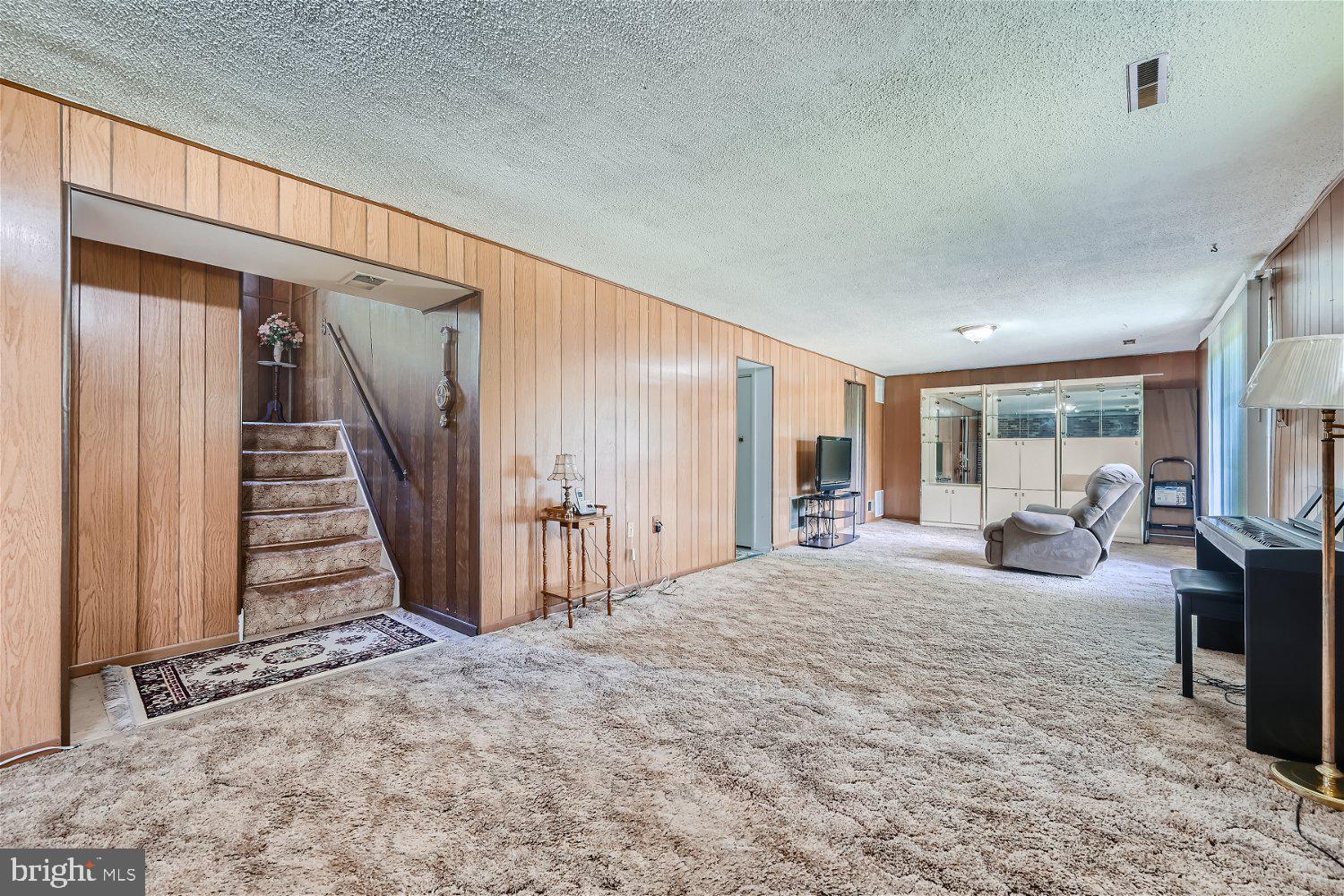 VALLEYWOOD - Residential