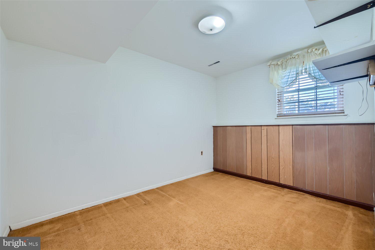 VALLEYWOOD - Residential