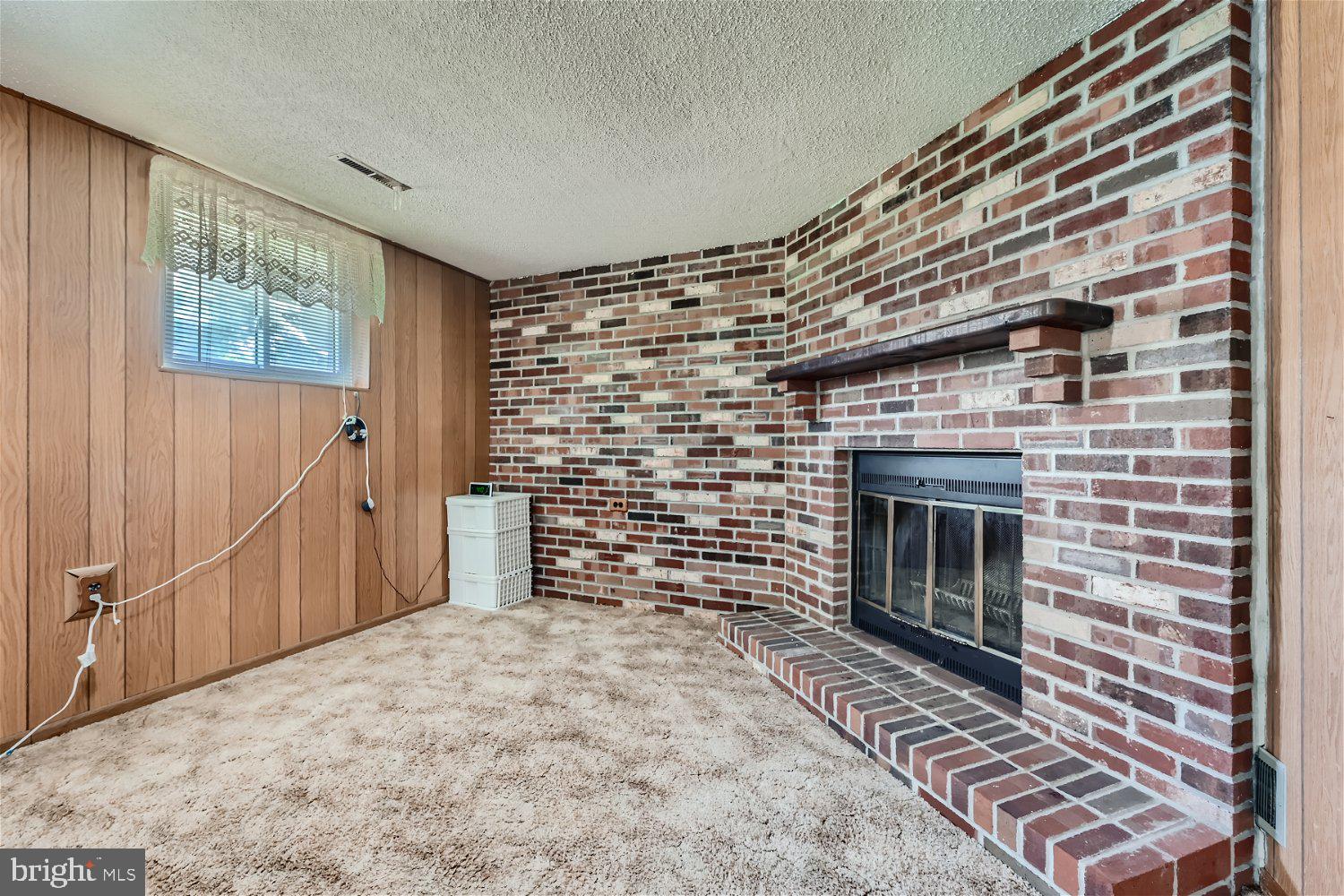 VALLEYWOOD - Residential