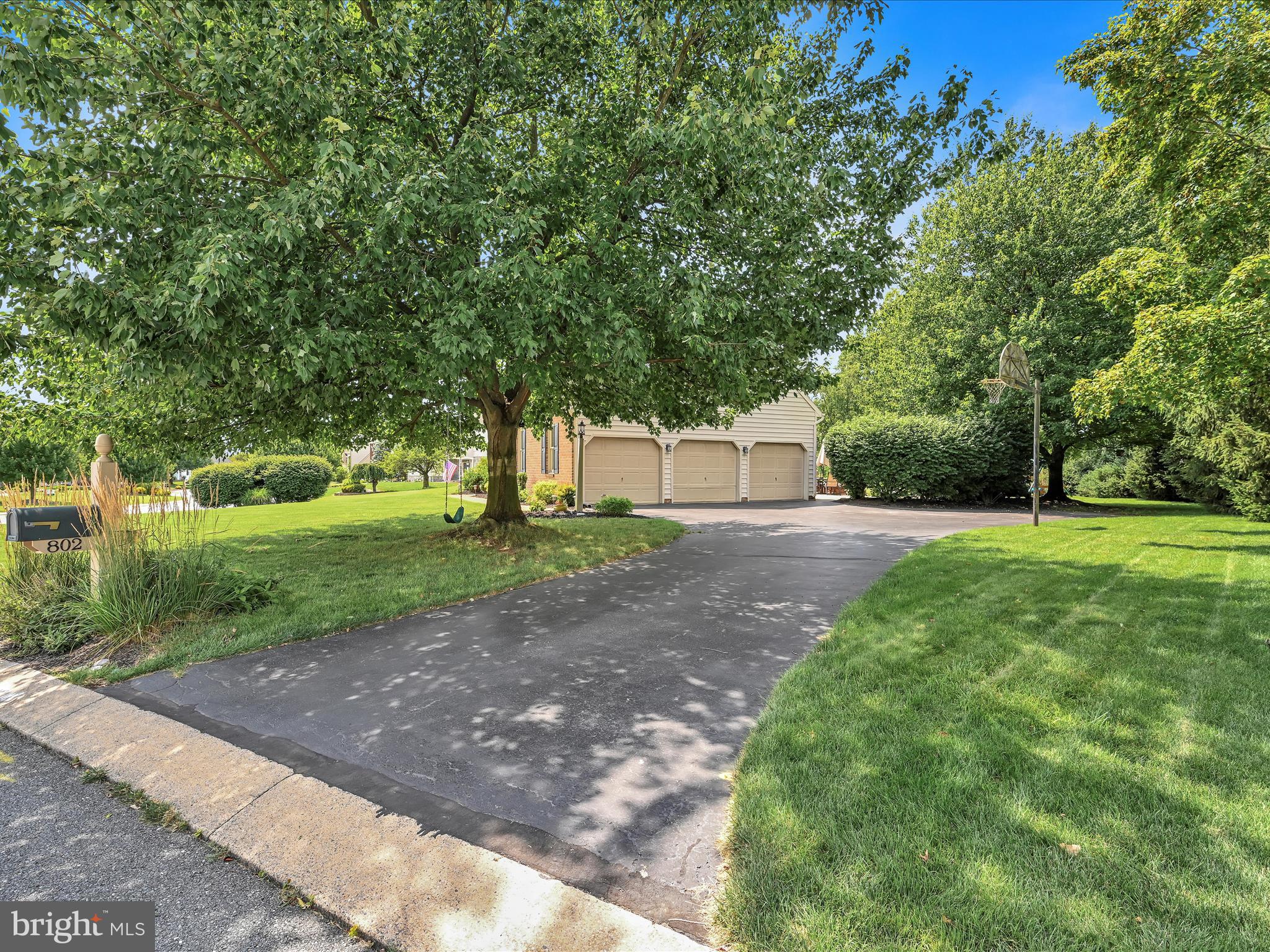 CENTERVILLE COMMONS - Residential