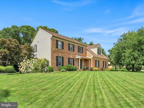 Photo of 802 STONEBRIDGE DR, LANCASTER, PA 17601 (MLS # PALA2038012)