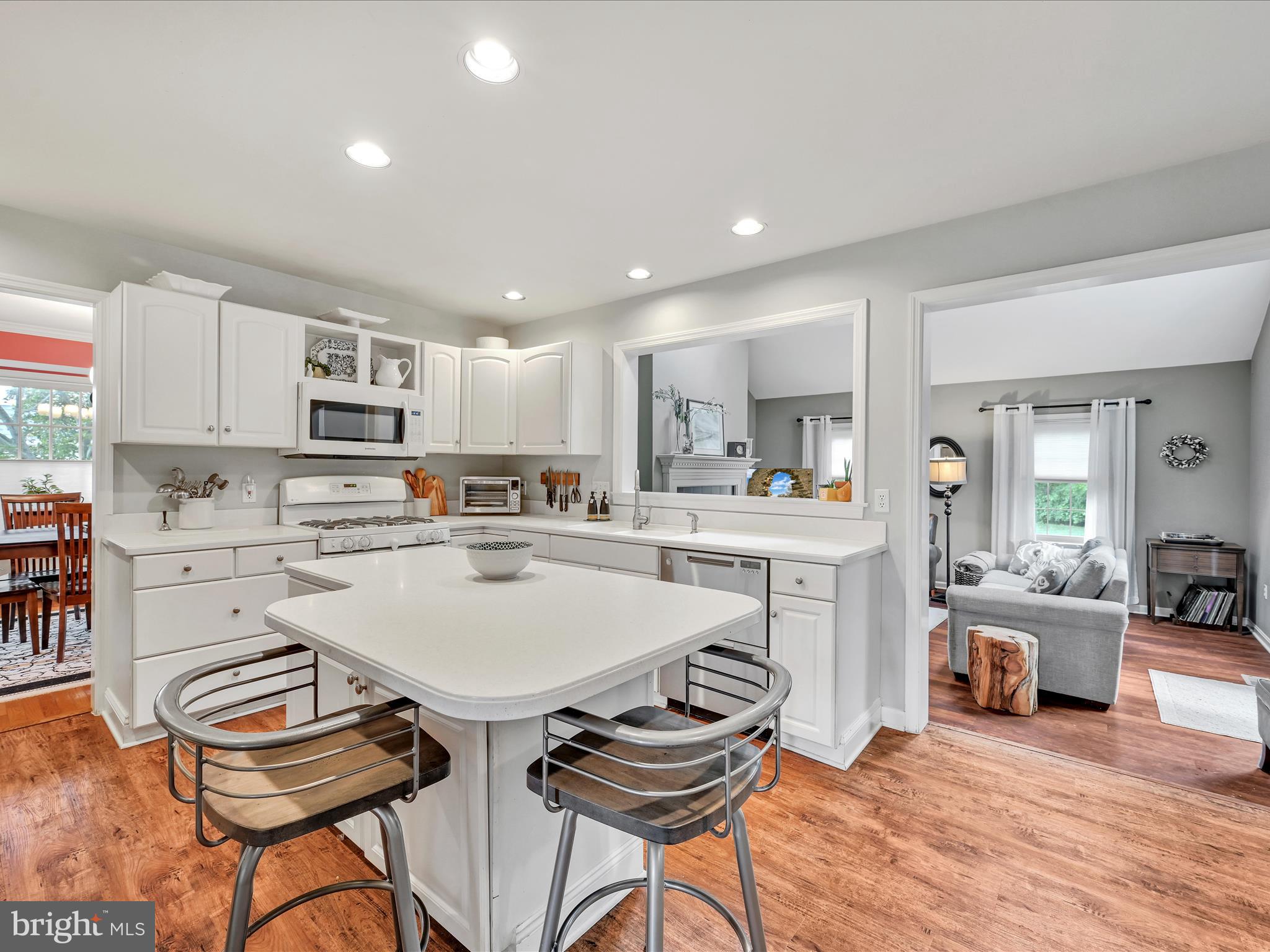 CENTERVILLE COMMONS - Residential