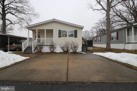 Mobile Home For Sale - 118 Conestoga Rd<br/> MIDDLE RIVER, MD 21220