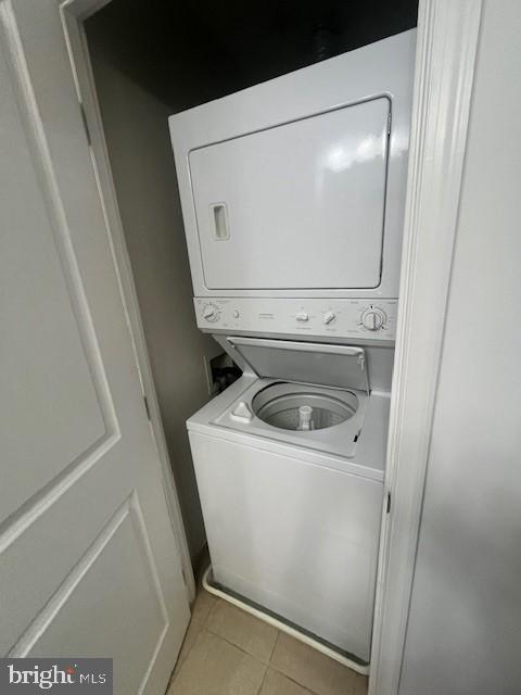 ONE NATIONAL HARBOR CONDOMINIUM - Residential Lease