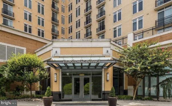 ONE NATIONAL HARBOR CONDOMINIUM - Residential Lease