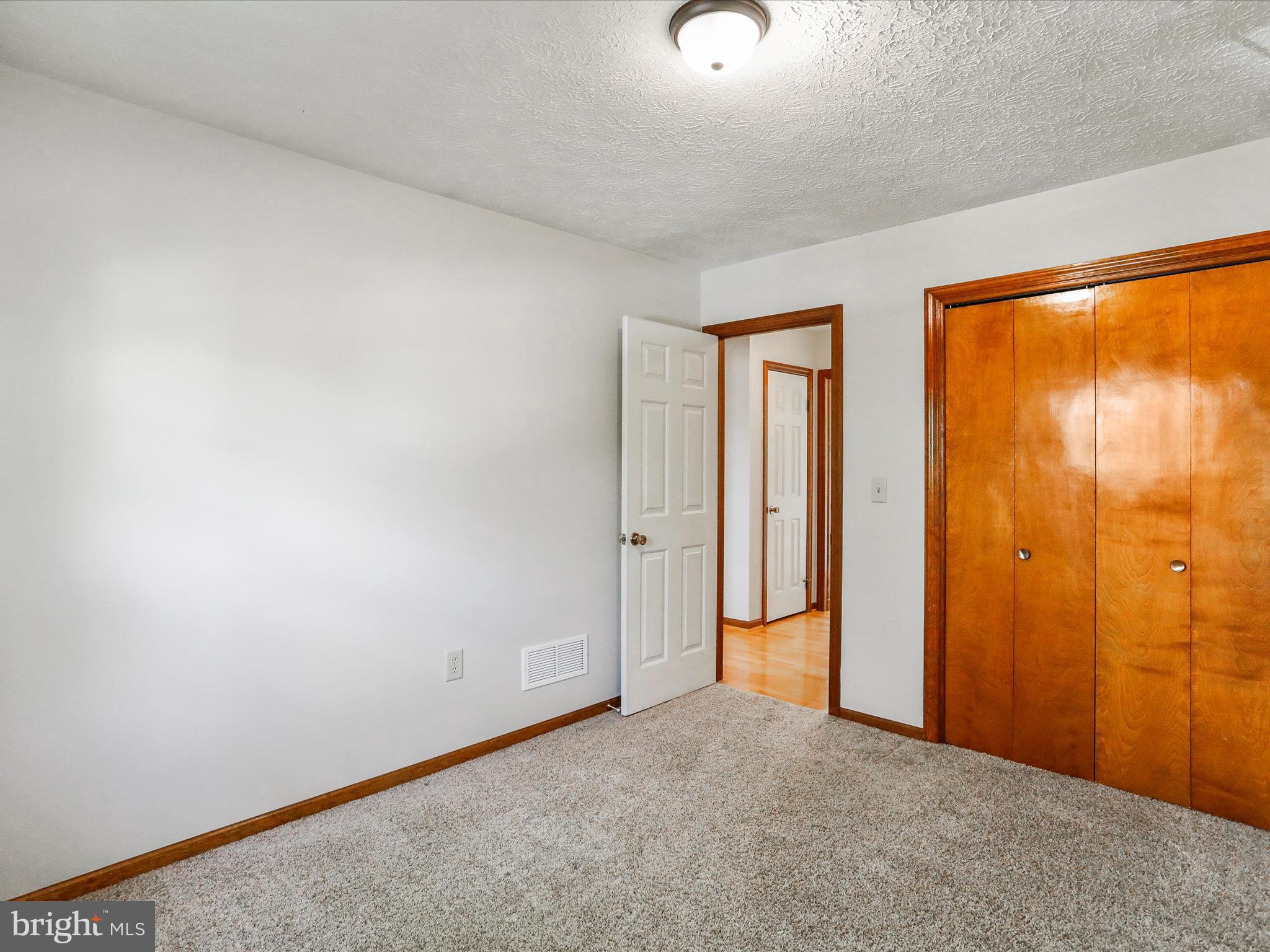 KNOBLEY ESTATES - Residential