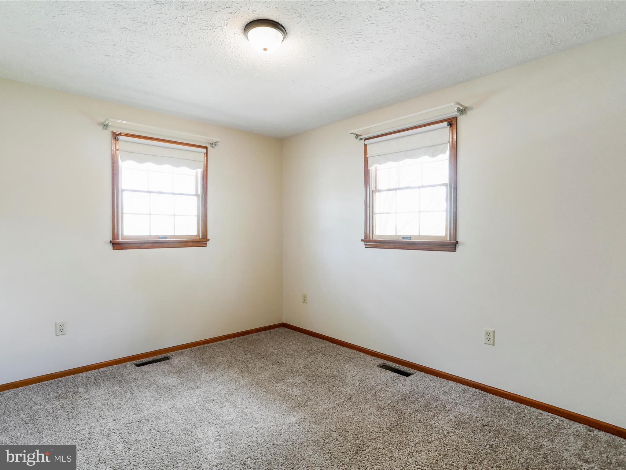 KNOBLEY ESTATES - Residential