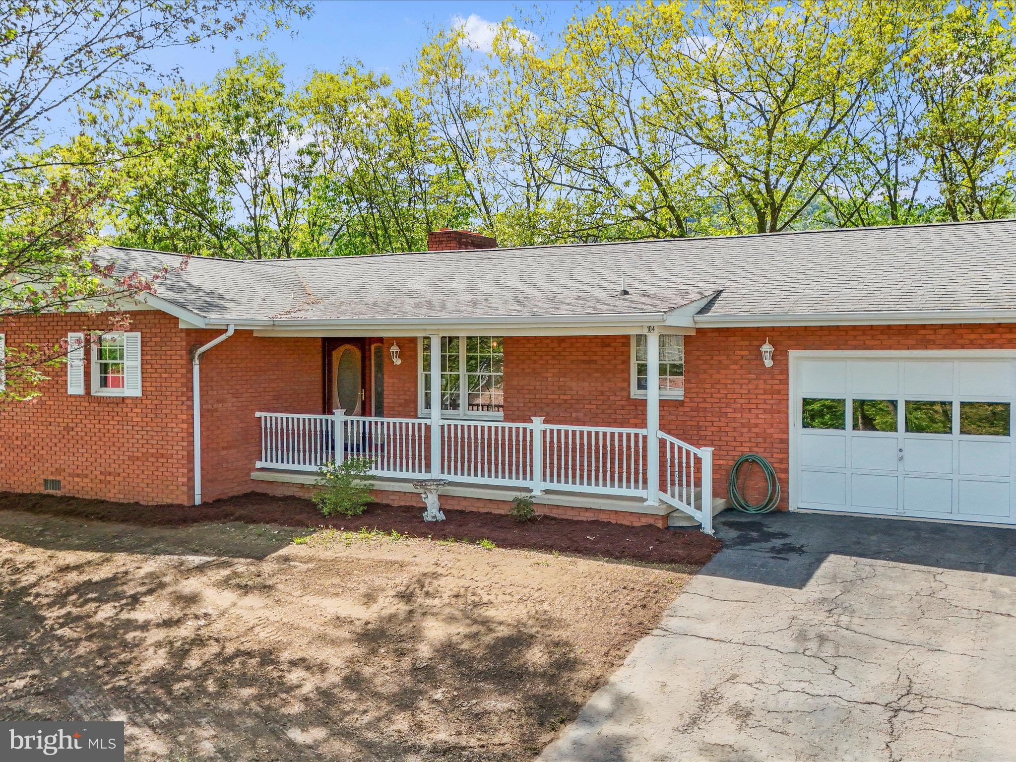 KNOBLEY ESTATES - Residential