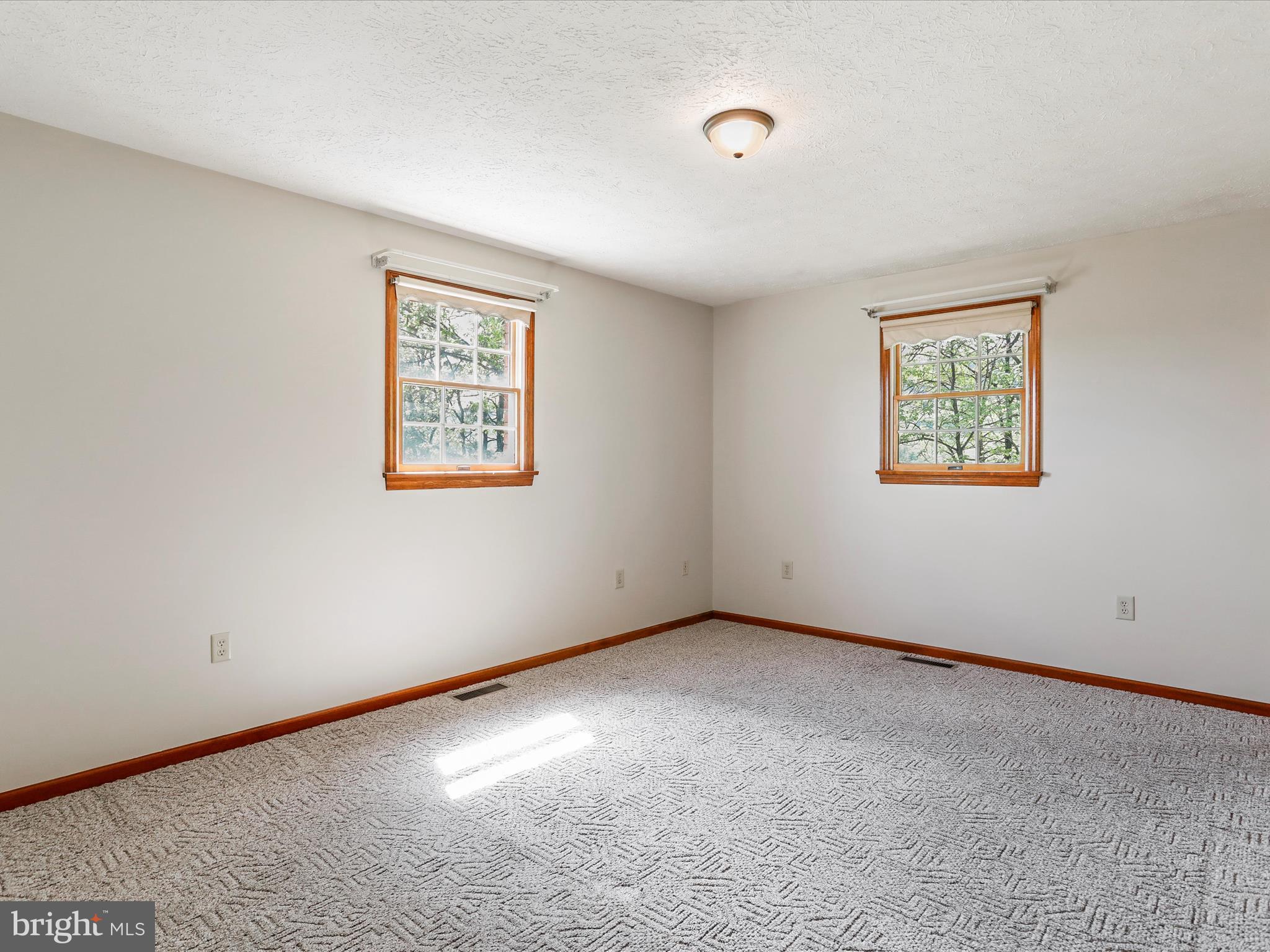 KNOBLEY ESTATES - Residential