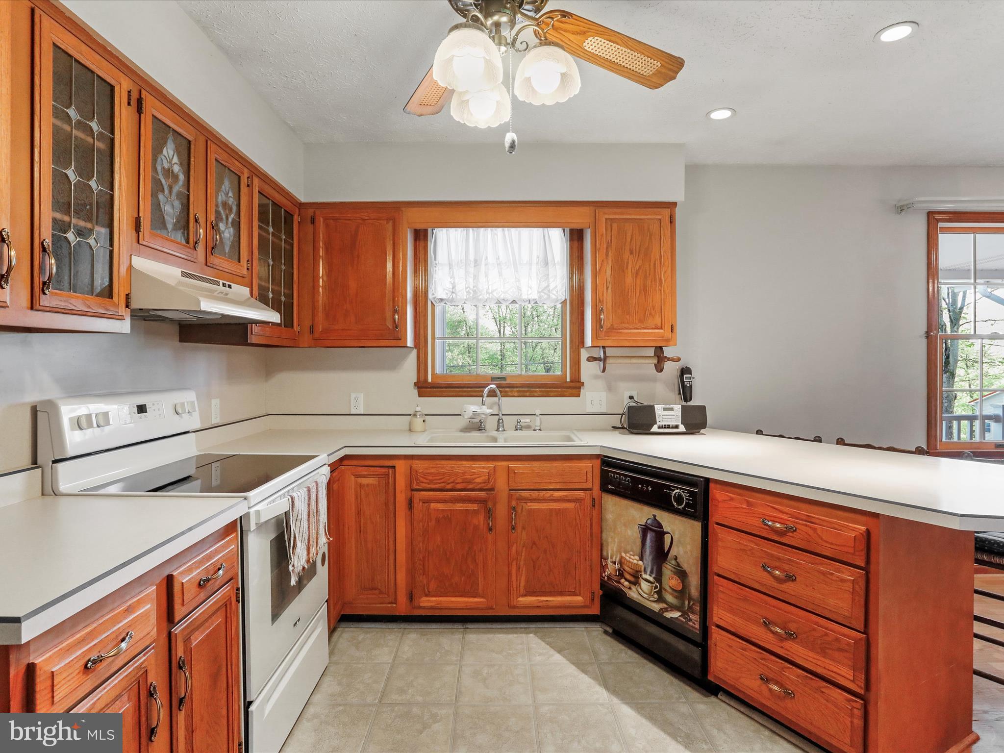 KNOBLEY ESTATES - Residential