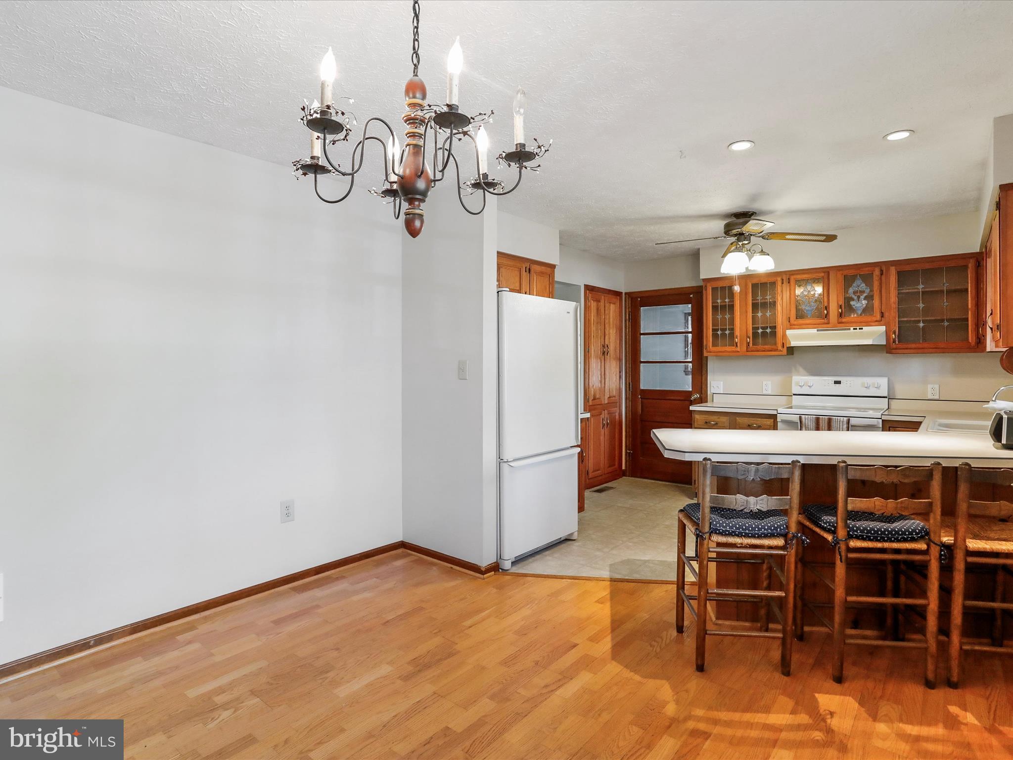 KNOBLEY ESTATES - Residential