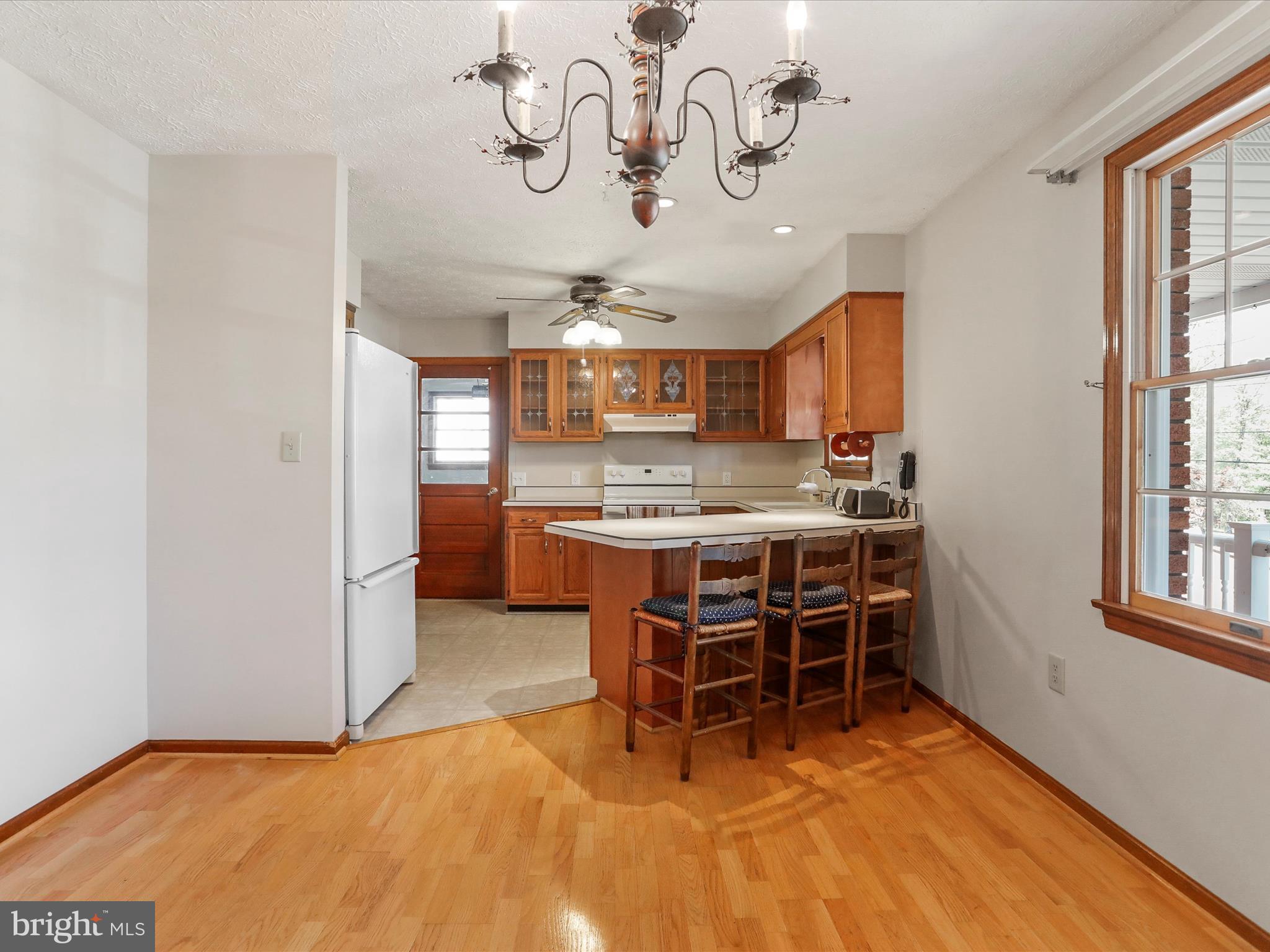 KNOBLEY ESTATES - Residential