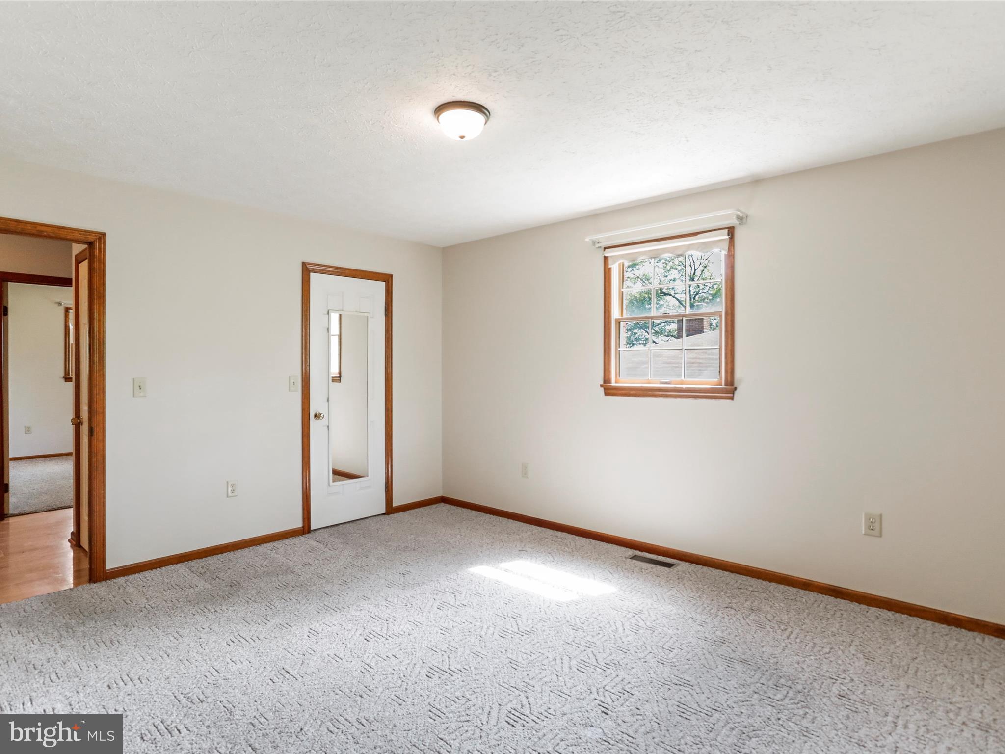 KNOBLEY ESTATES - Residential