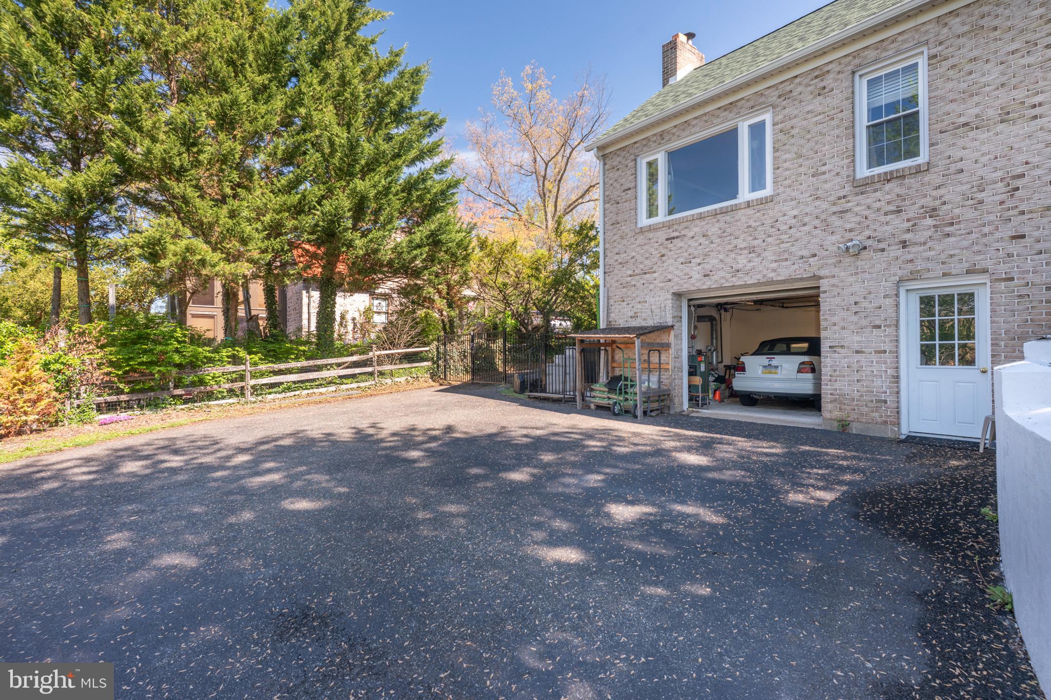 WILLOW GATE FARM - Residential