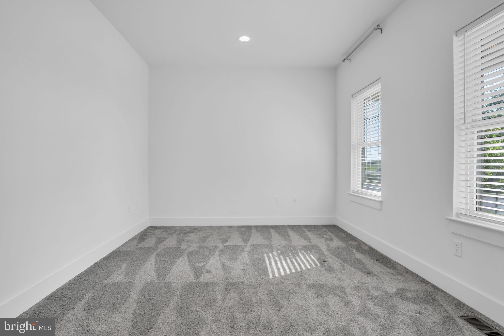 DANBURY GLEN - Residential