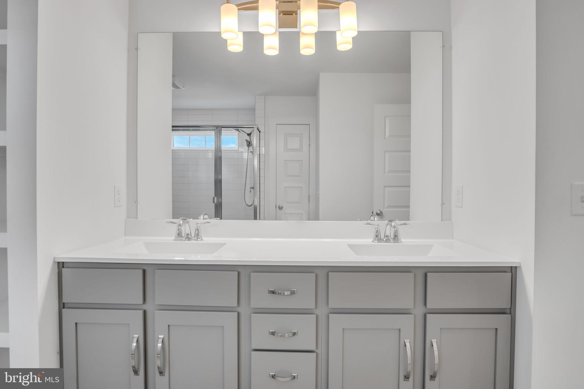 DANBURY GLEN - Residential