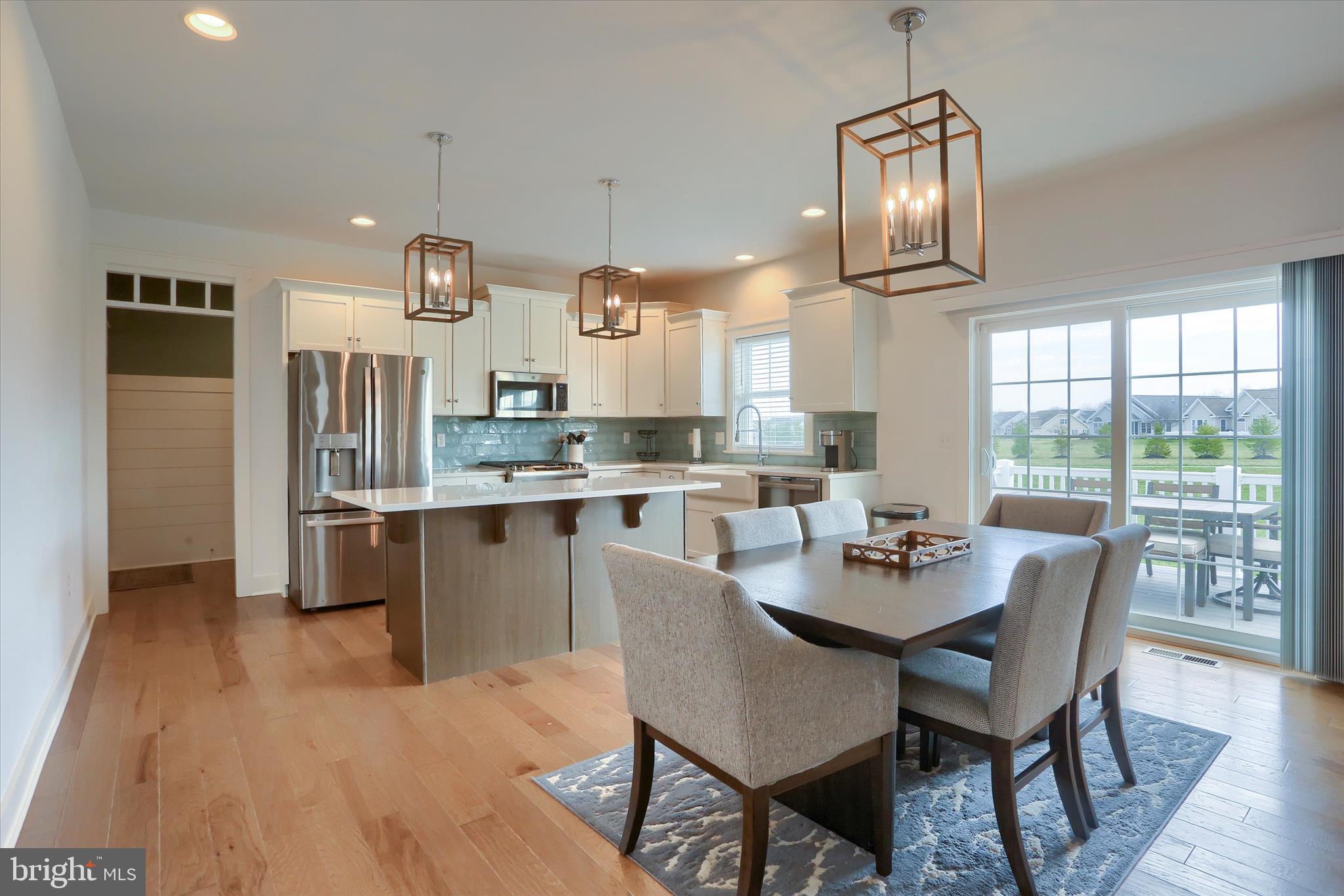 DANBURY GLEN - Residential