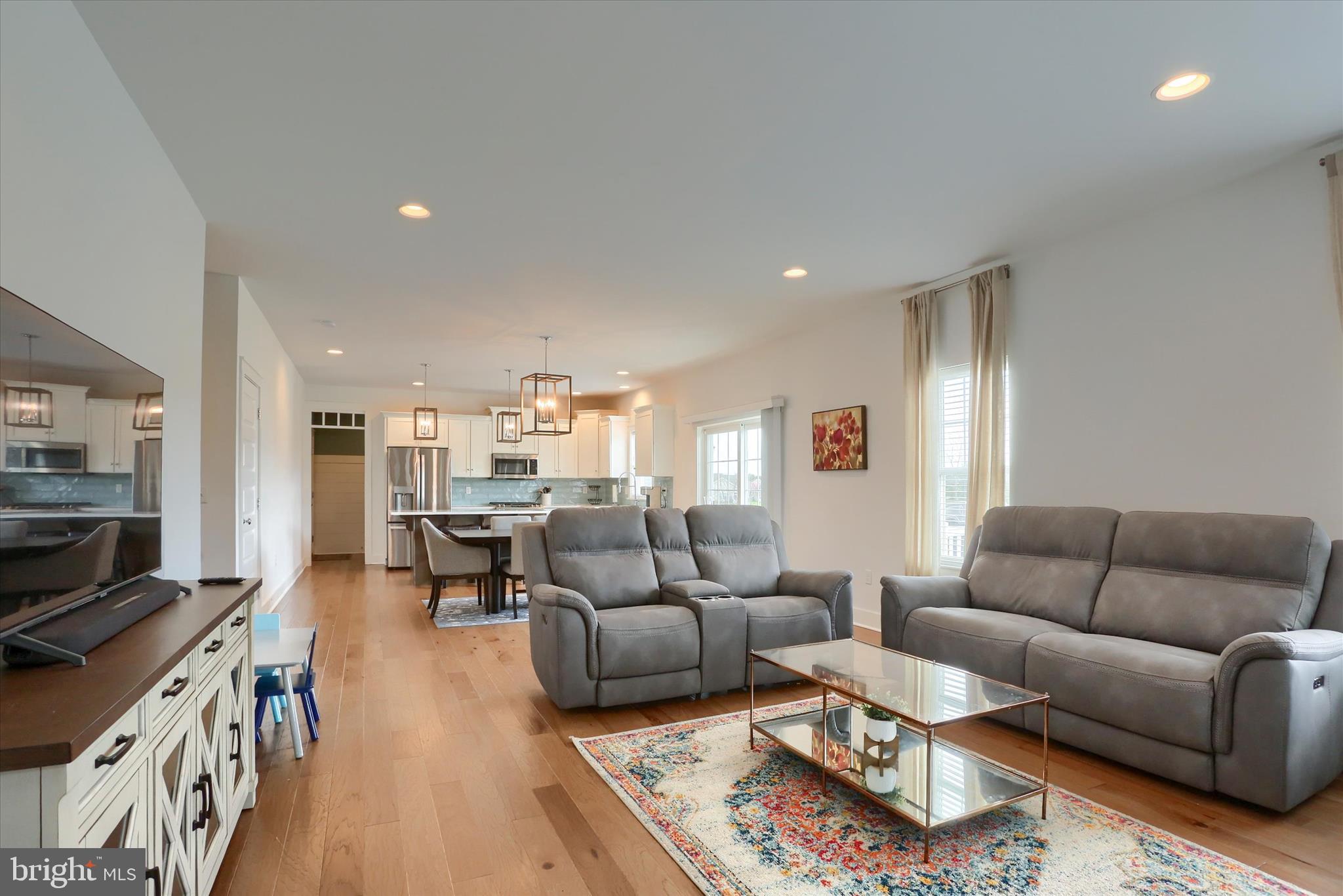 DANBURY GLEN - Residential