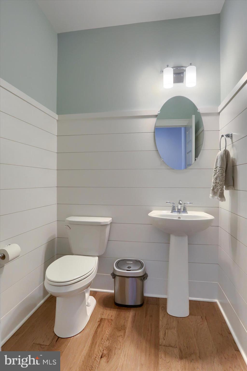 DANBURY GLEN - Residential