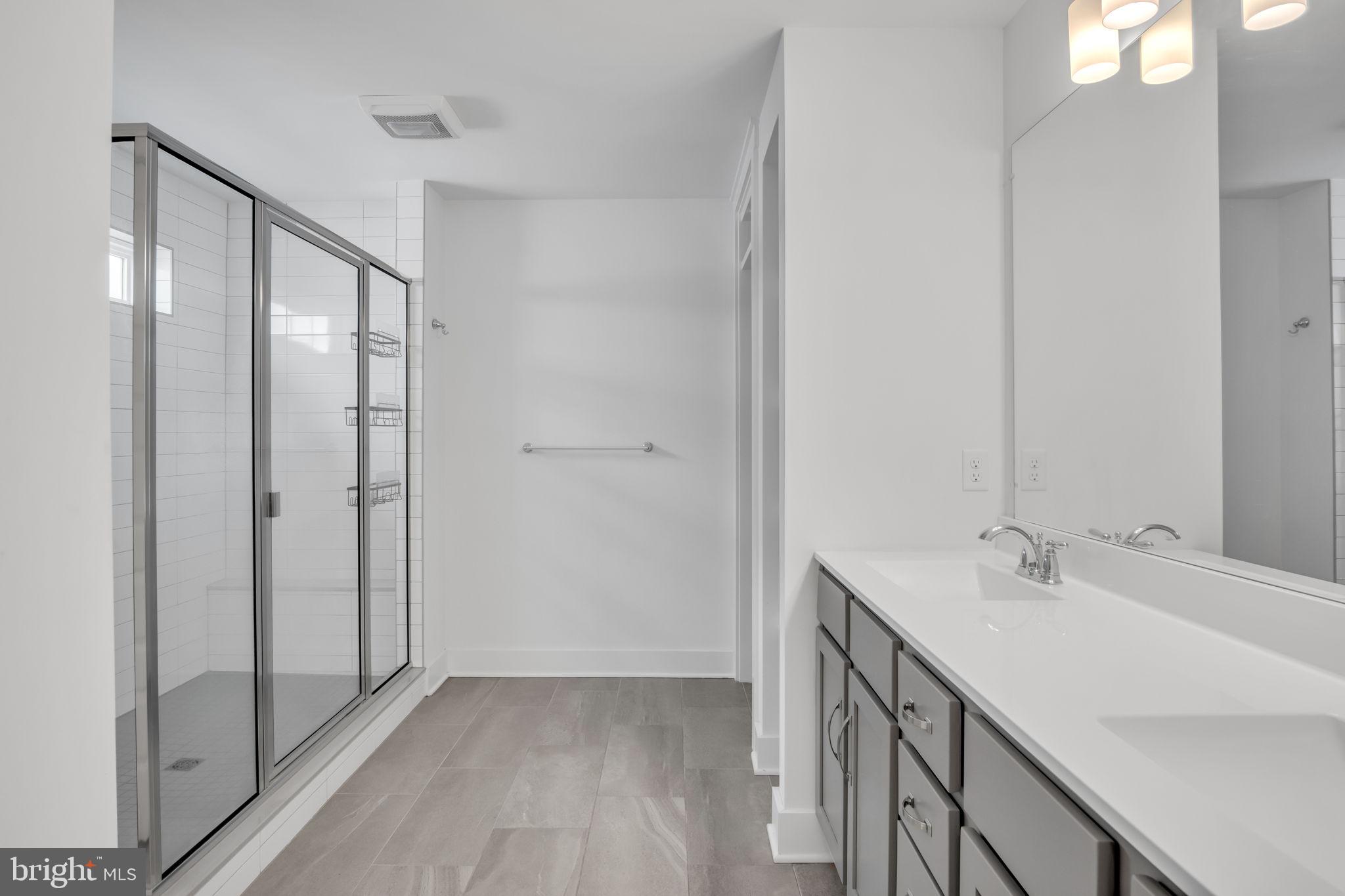 DANBURY GLEN - Residential