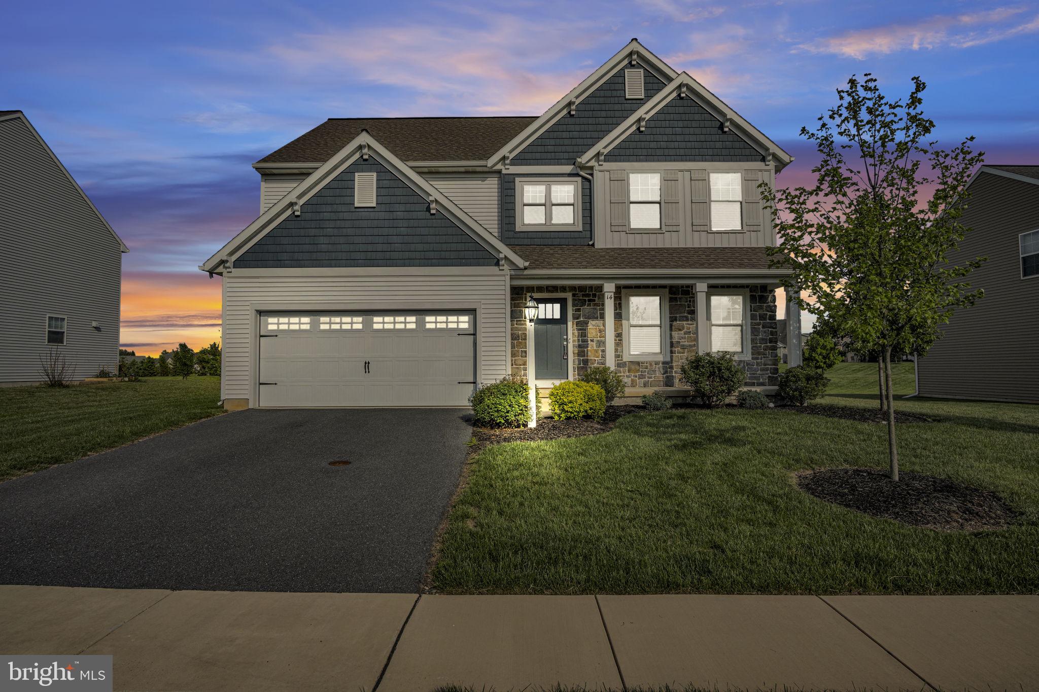 DANBURY GLEN - Residential