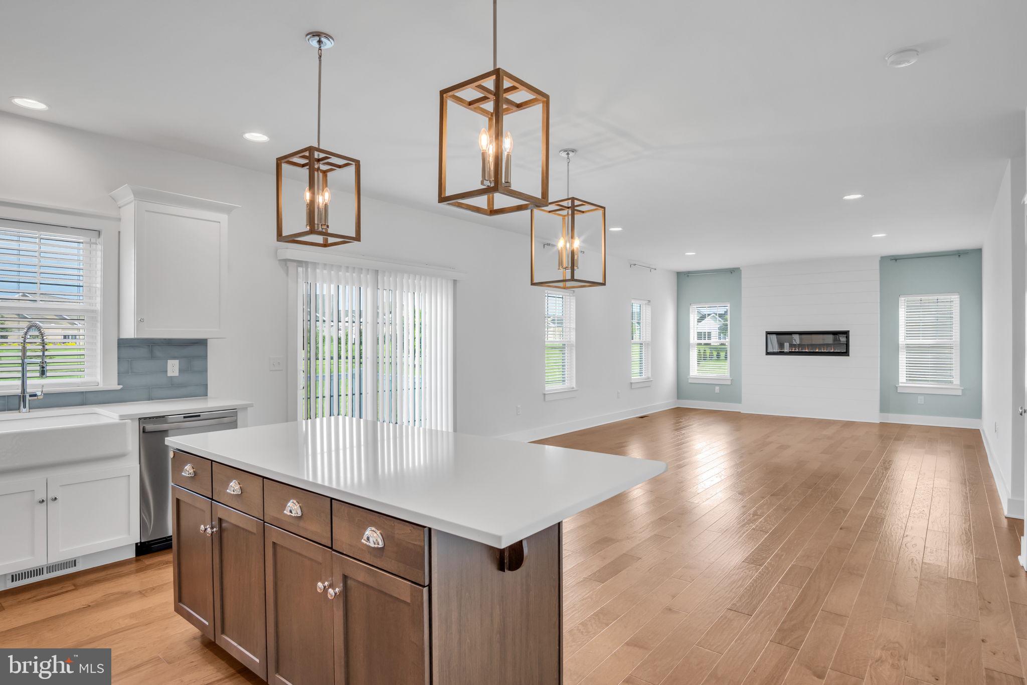 DANBURY GLEN - Residential