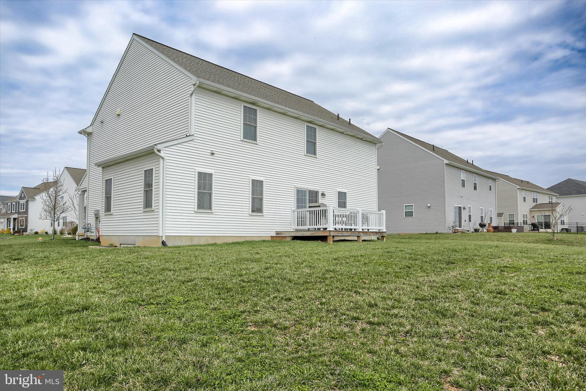 DANBURY GLEN - Residential