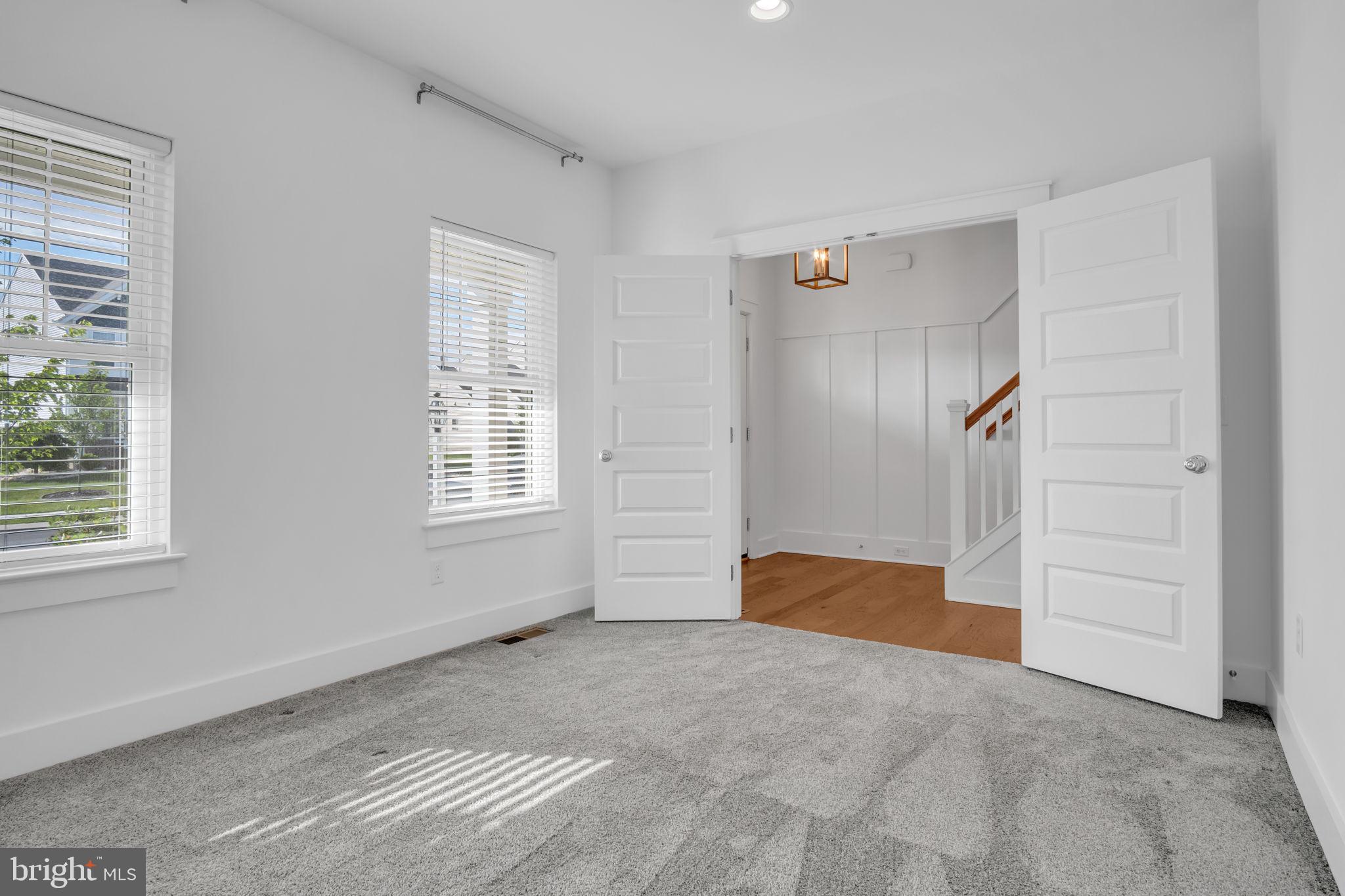 DANBURY GLEN - Residential