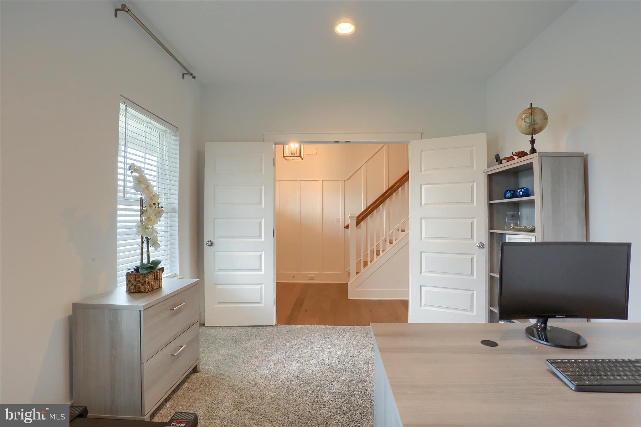 DANBURY GLEN - Residential