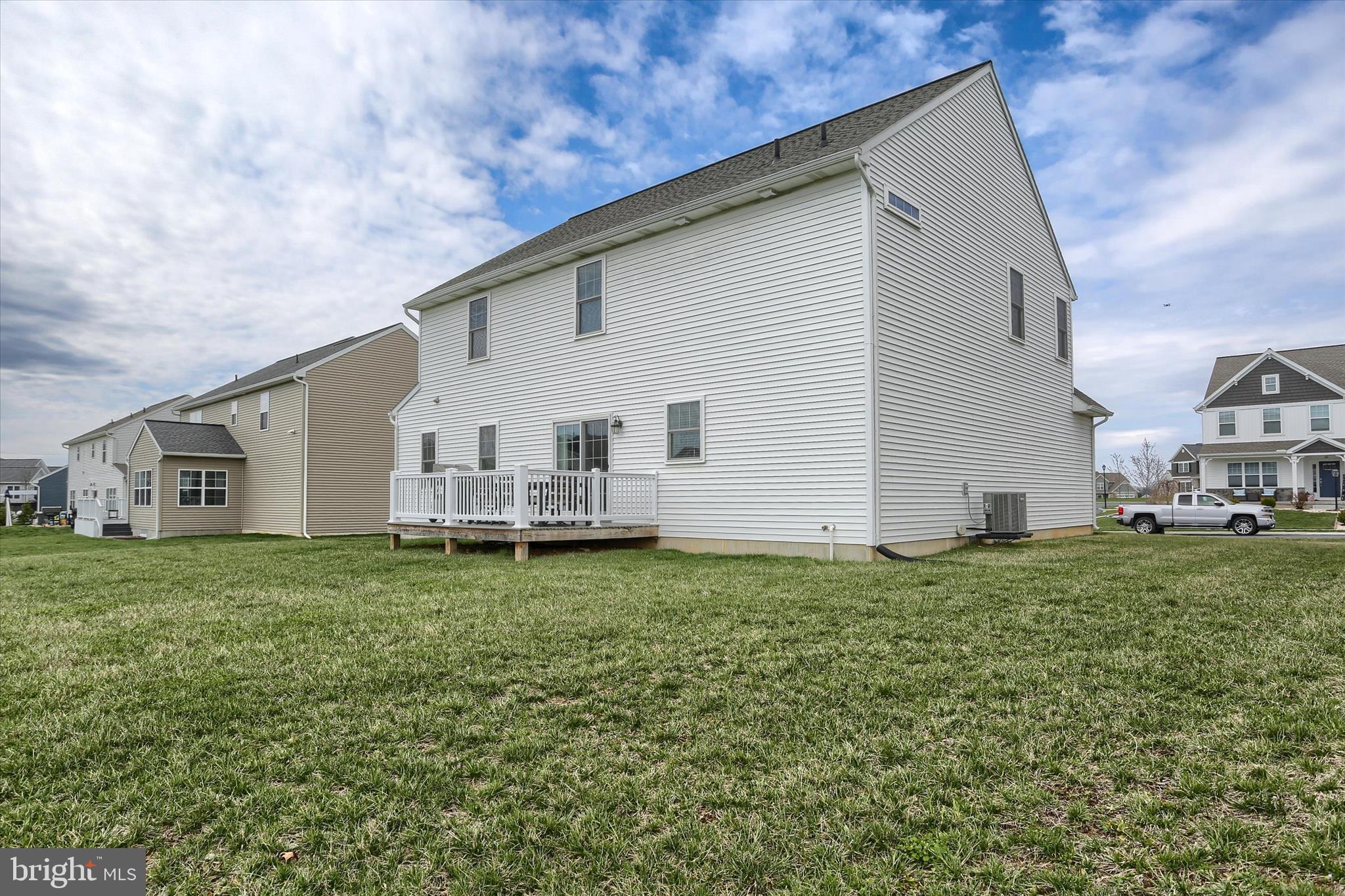 DANBURY GLEN - Residential