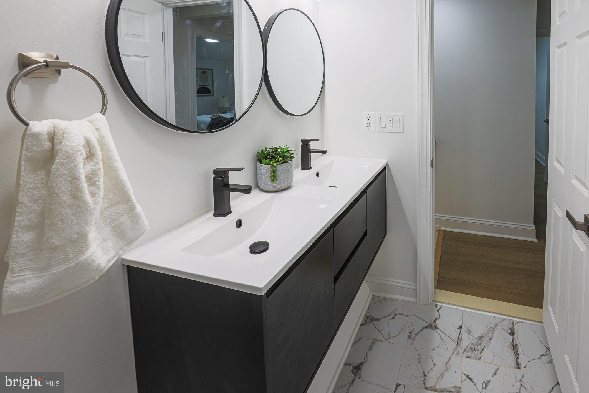 SCOTTS HILL - Residential