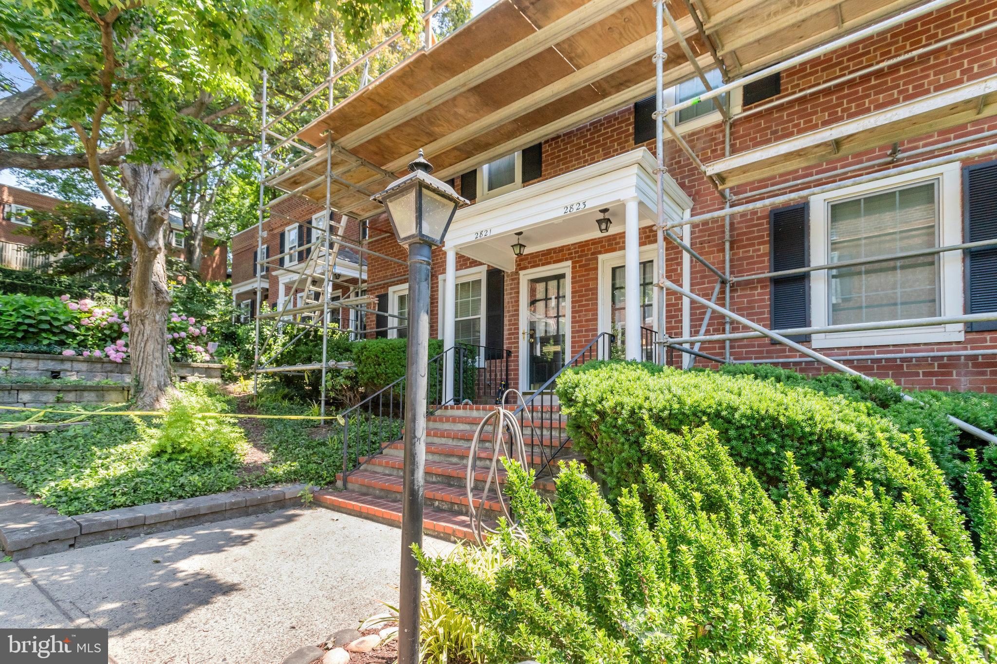 FAIRLINGTON VILLAGES - Residential Lease