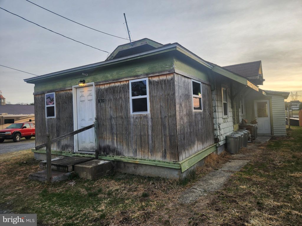 Photo of 835 Conestoga Avenue, MANHEIM, PA 17545 (MLS # PALA2084952)