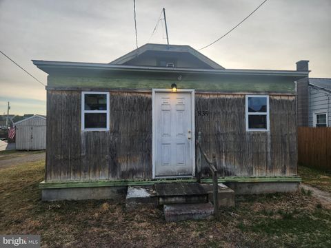 Homes For Sale - 835 Conestoga Avenue<br/> MANHEIM, PA 17545