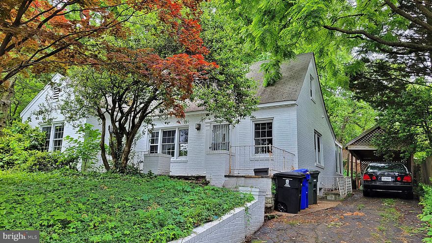 Brick Cape Cod in wooded park-like setting on approx. 7,829 sq. ft. lot.  Sought After Neighborhood (Arlington Ridge) conveniently located minutes from everything:  Amazon HQ2 "National Landing", Crystal City Metro, Pentagon City Metro, Potomac Yard Metro, The Pentagon, Washington DC, Reagan National Airport, abundant upscale shopping and dining options.  The home conveys in AS-IS condition, and will need either a complete renovation or could be torn down for new construction.