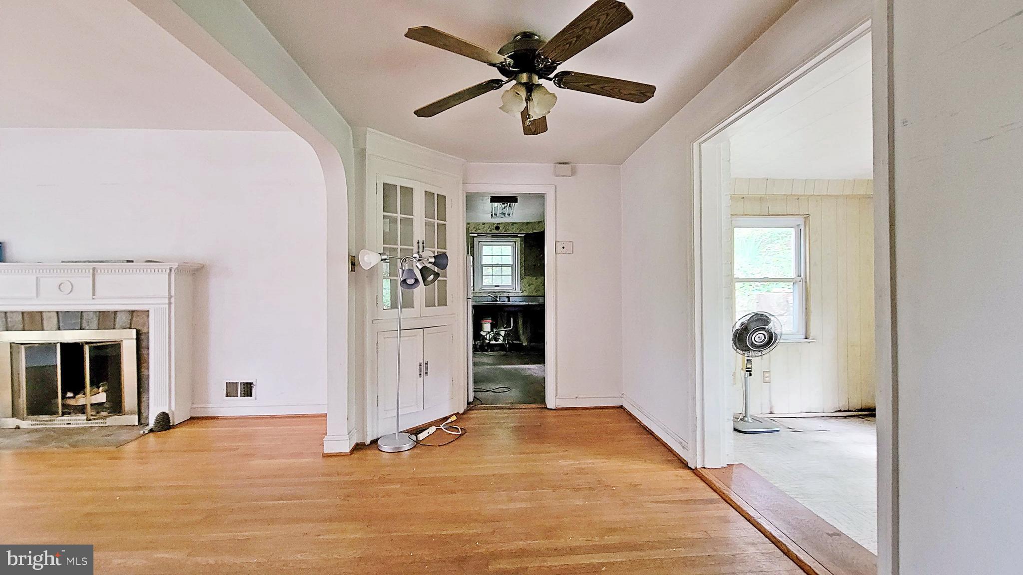 ARLINGTON RIDGE - Residential