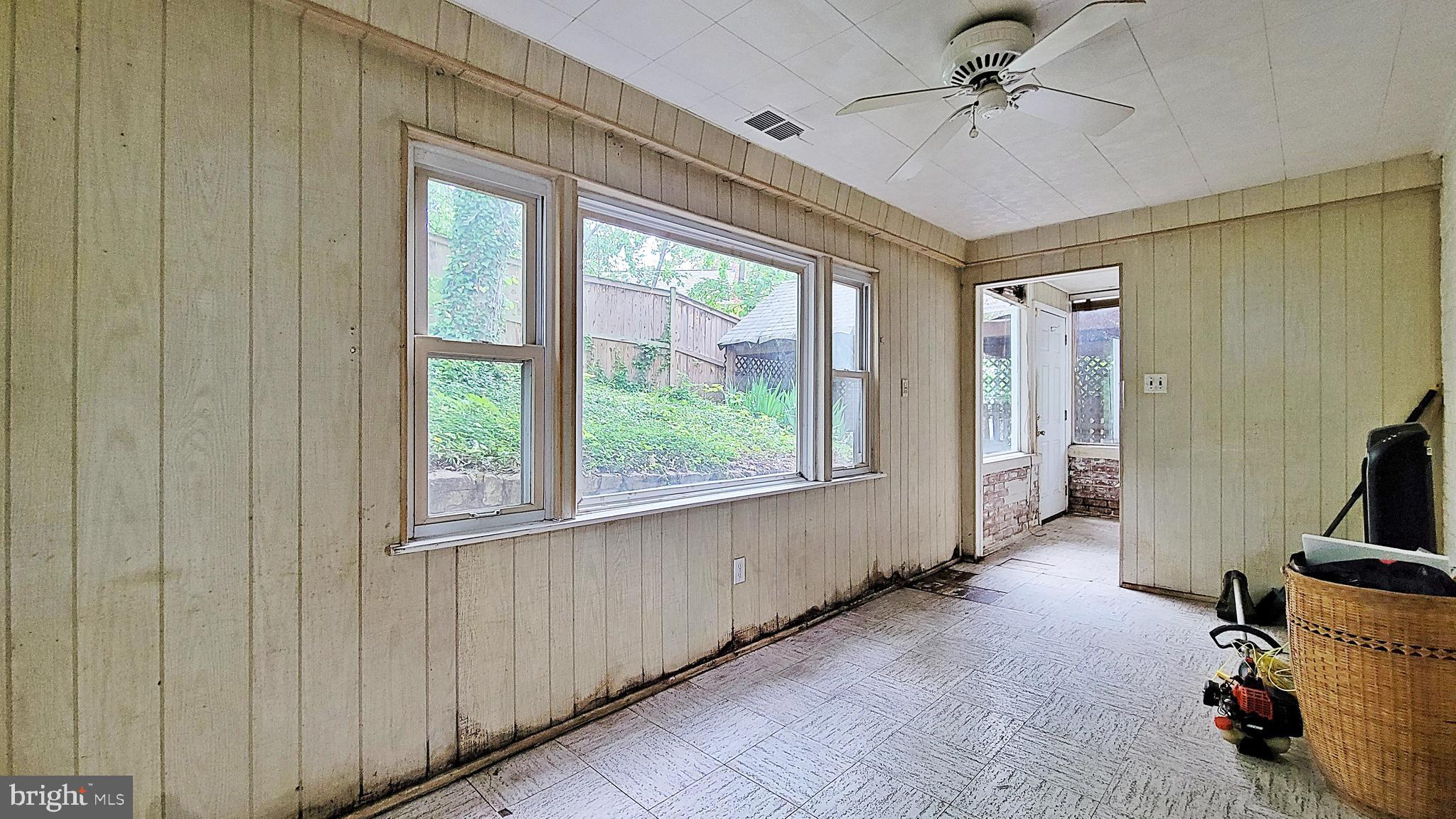 ARLINGTON RIDGE - Residential