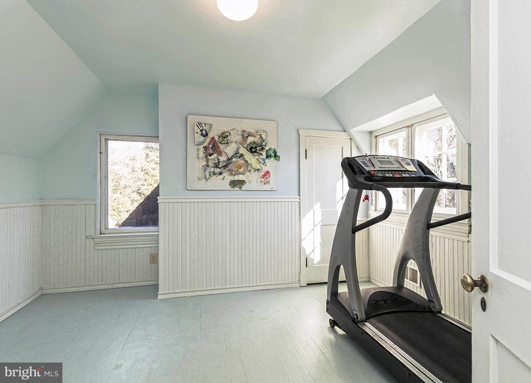 POPLAR HILL - Residential