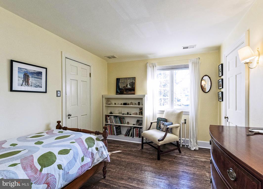 POPLAR HILL - Residential