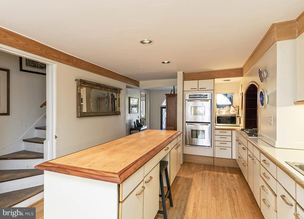 POPLAR HILL - Residential